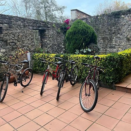 Apartamentos Turisticos Paseo De La Alameda Villaviciosa  Kültér fotó