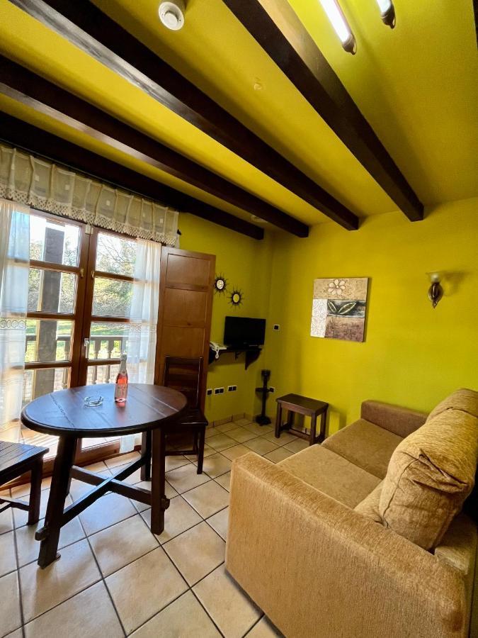 Apartamentos Turisticos Paseo De La Alameda Villaviciosa  Kültér fotó