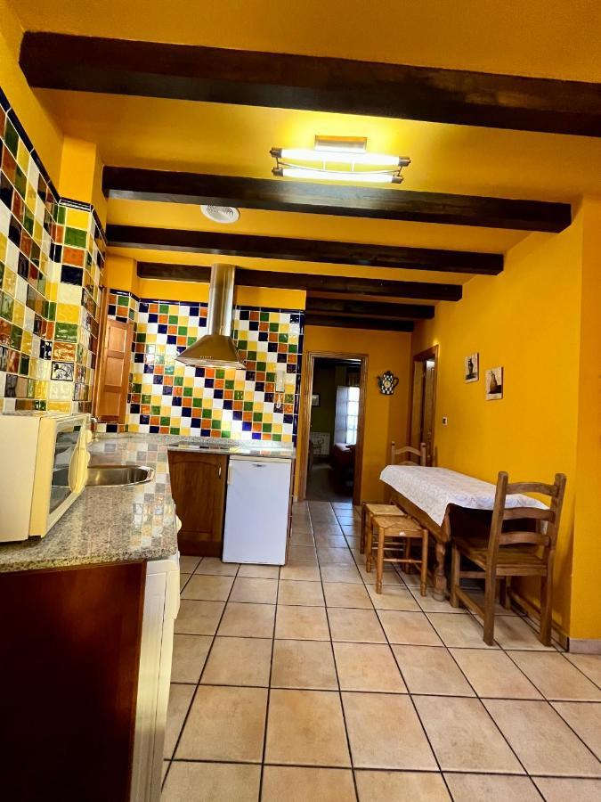Apartamentos Turisticos Paseo De La Alameda Villaviciosa  Kültér fotó