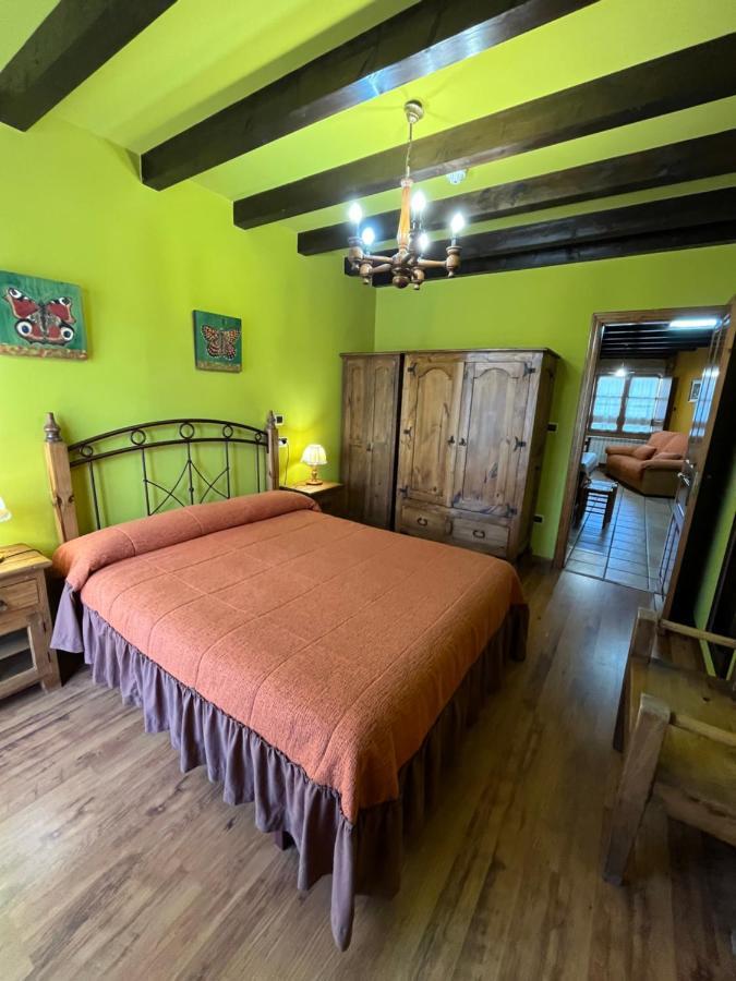 Apartamentos Turisticos Paseo De La Alameda Villaviciosa  Kültér fotó