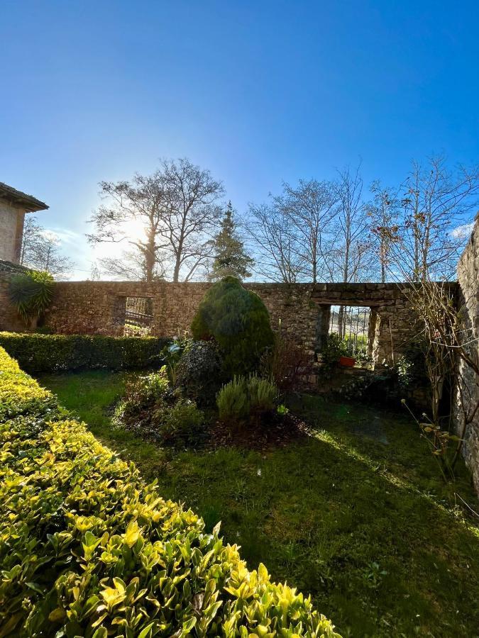 Apartamentos Turisticos Paseo De La Alameda Villaviciosa  Kültér fotó