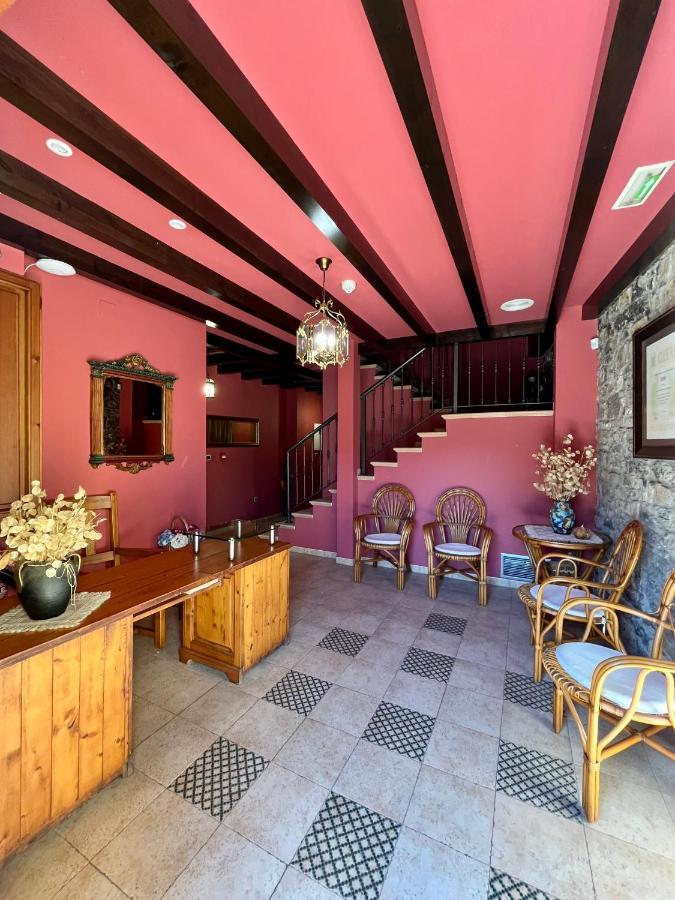 Apartamentos Turisticos Paseo De La Alameda Villaviciosa  Kültér fotó