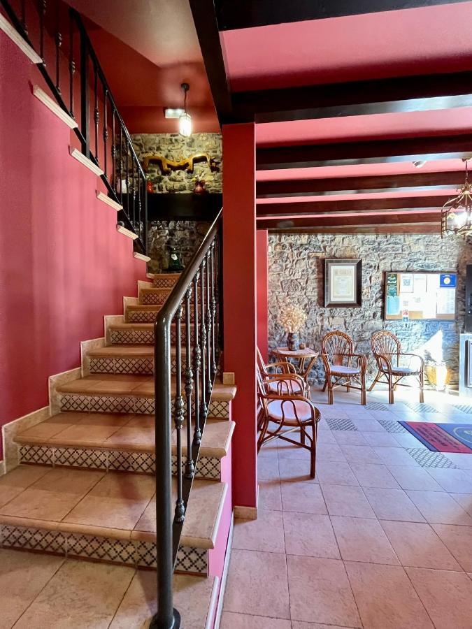 Apartamentos Turisticos Paseo De La Alameda Villaviciosa  Kültér fotó