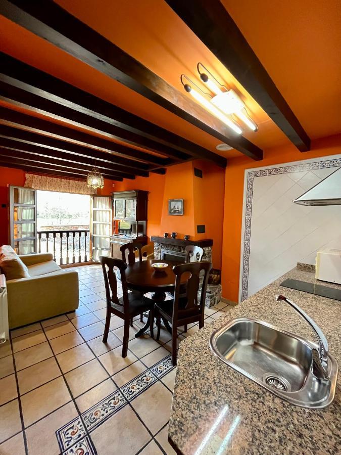 Apartamentos Turisticos Paseo De La Alameda Villaviciosa  Kültér fotó