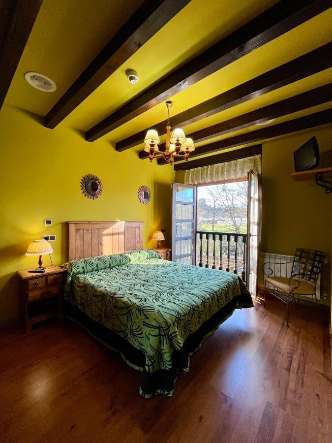 Apartamentos Turisticos Paseo De La Alameda Villaviciosa  Kültér fotó