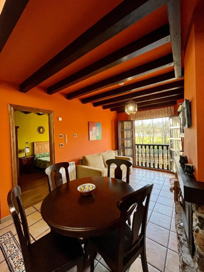 Apartamentos Turisticos Paseo De La Alameda Villaviciosa  Kültér fotó