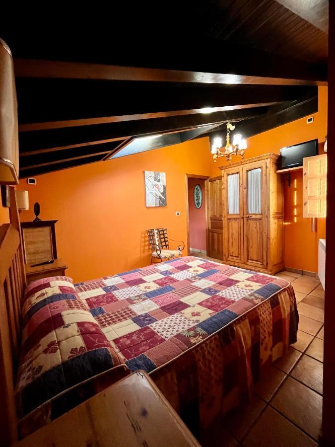 Apartamentos Turisticos Paseo De La Alameda Villaviciosa  Kültér fotó