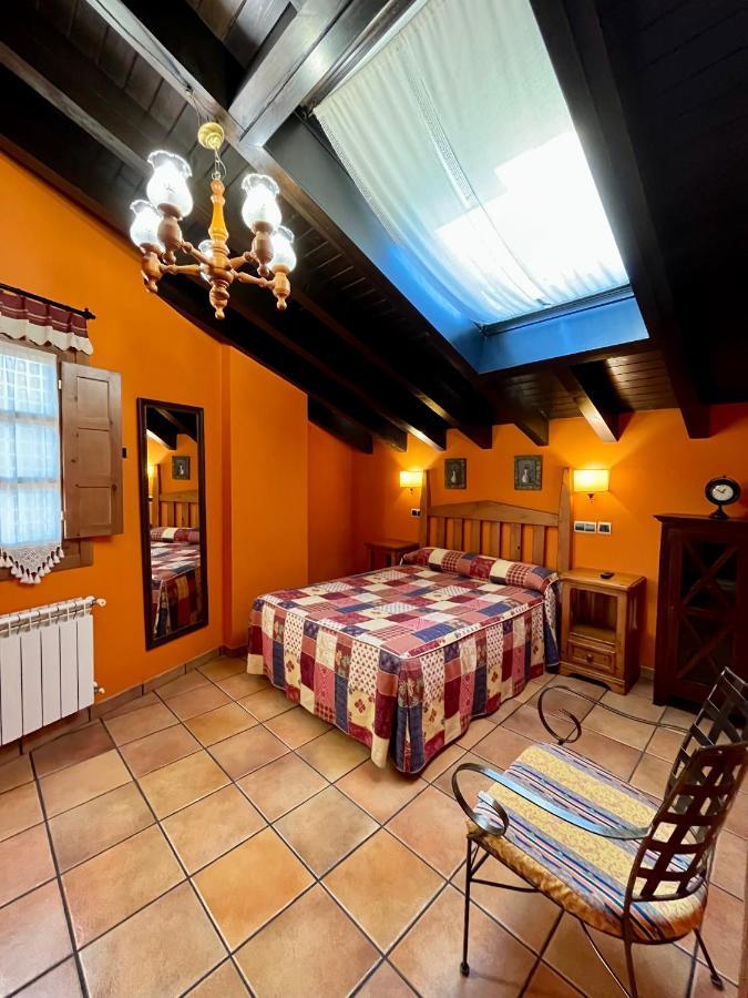 Apartamentos Turisticos Paseo De La Alameda Villaviciosa  Kültér fotó