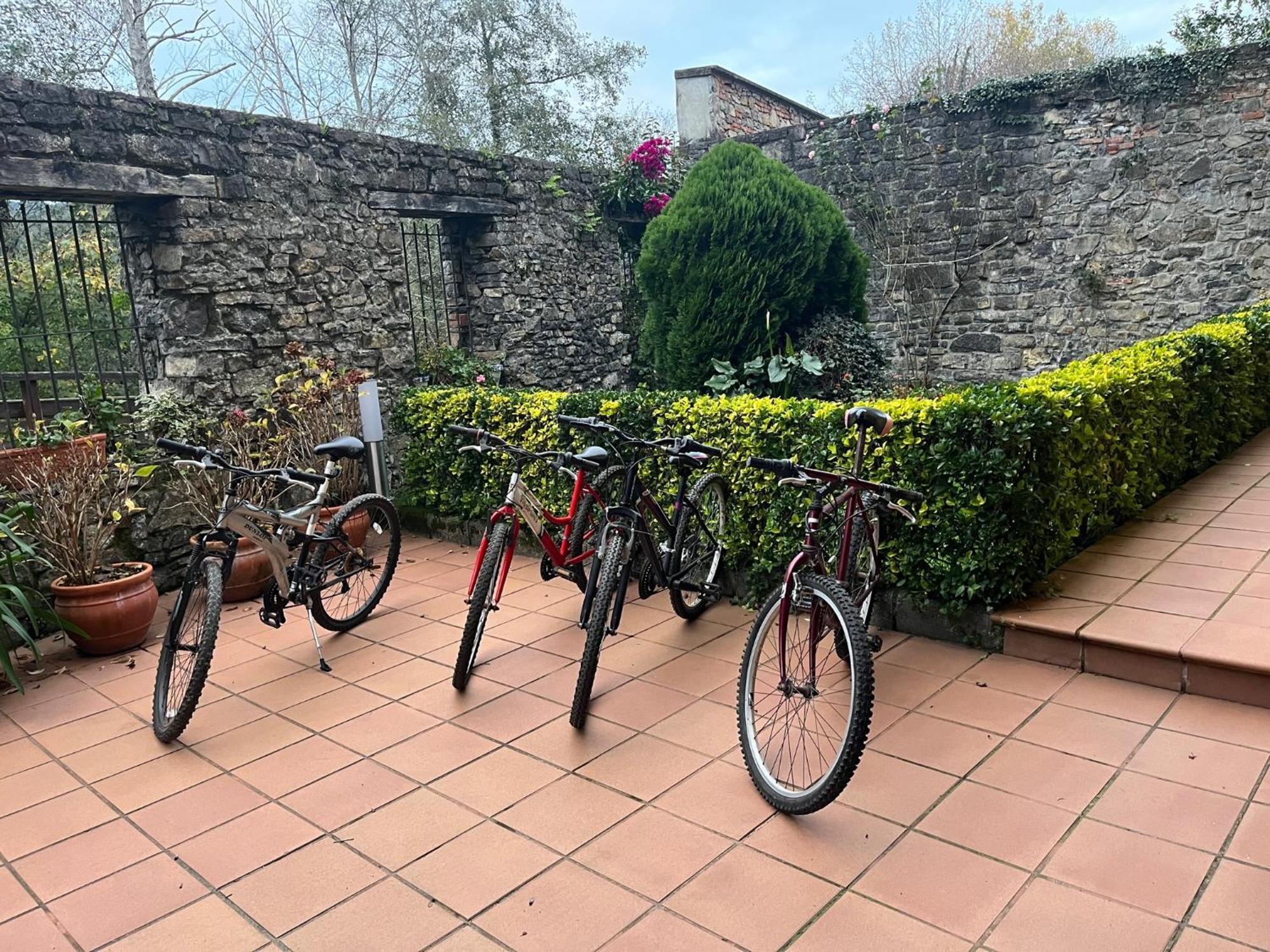 Apartamentos Turisticos Paseo De La Alameda Villaviciosa  Kültér fotó