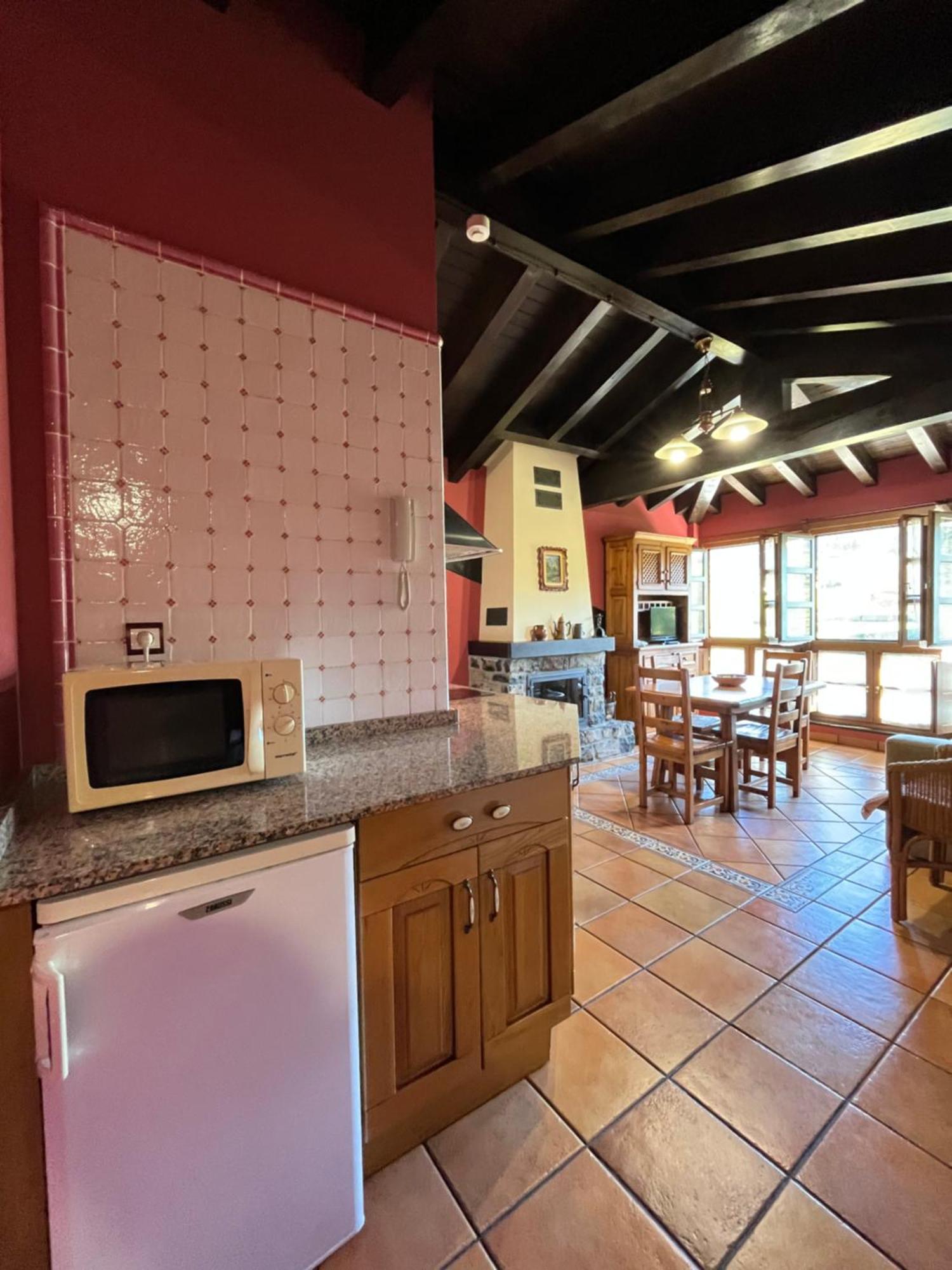 Apartamentos Turisticos Paseo De La Alameda Villaviciosa  Kültér fotó