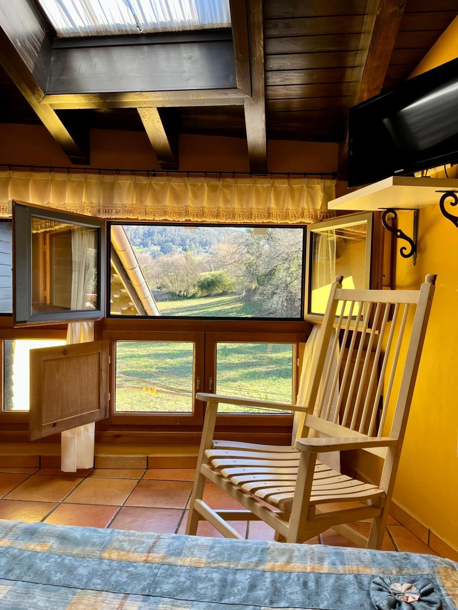 Apartamentos Turisticos Paseo De La Alameda Villaviciosa  Kültér fotó